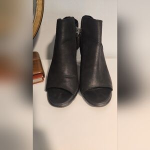 Sorel Nadia NL2842-010 Ankle Boot Peep Toe Woman’s Black Leather Size: 8.5